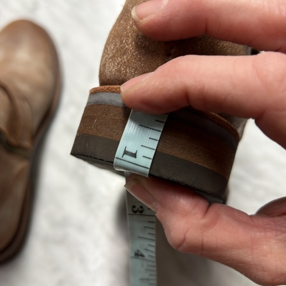 Frye NIB Veronica Belted Short Bootie in Chocolate Size 6.5M - Picture 9 of 10